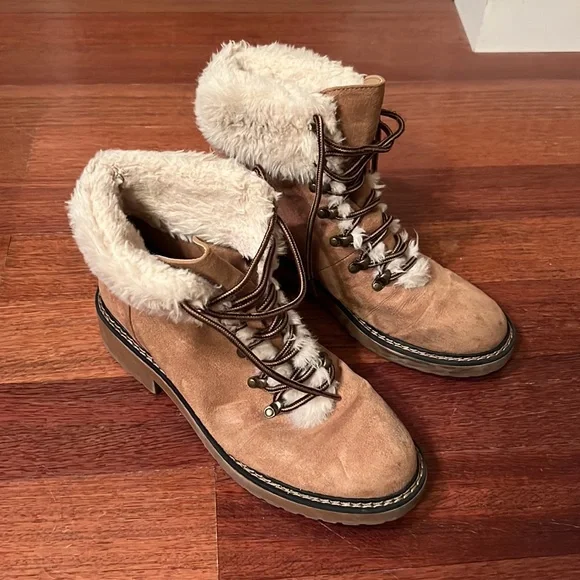 Forever 21 • Tan Faux Suede Faux Sherpa Trim - Picture 3 of 6